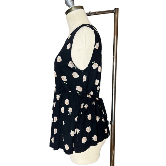 Uniqlo Rose Print Peplum Top size L - Picture 4 of 15